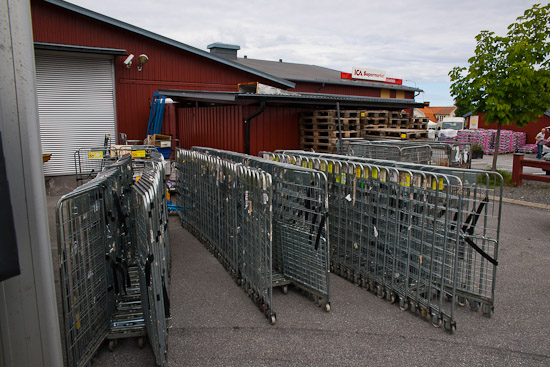 Tomburar på ICA Väddö Tomburar på ICA Väddö