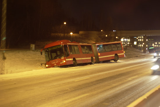 Vinterdäckskrav på tunga fordon från 1 december 2011 Vinterdäckskrav på tunga fordon från 1 december 2011