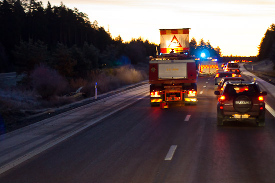 Personbil i diket utanför Enköping Personbil i diket utanför Enköping